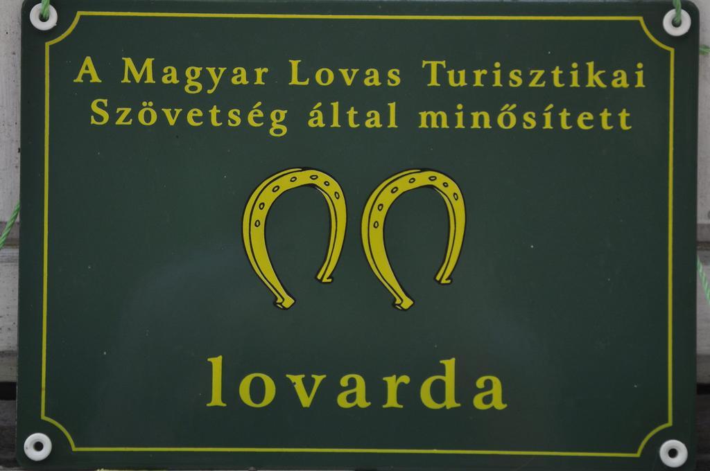 Mathias Lovasudvar Kemence Exteriör bild